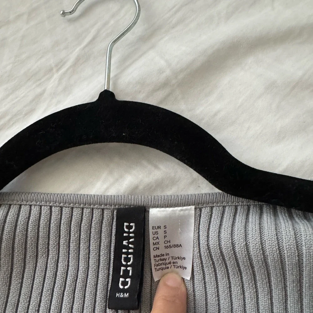 Grey Ribbed Wrap Top with Tie Waist – Long Sleeve - Picture 3 of 3